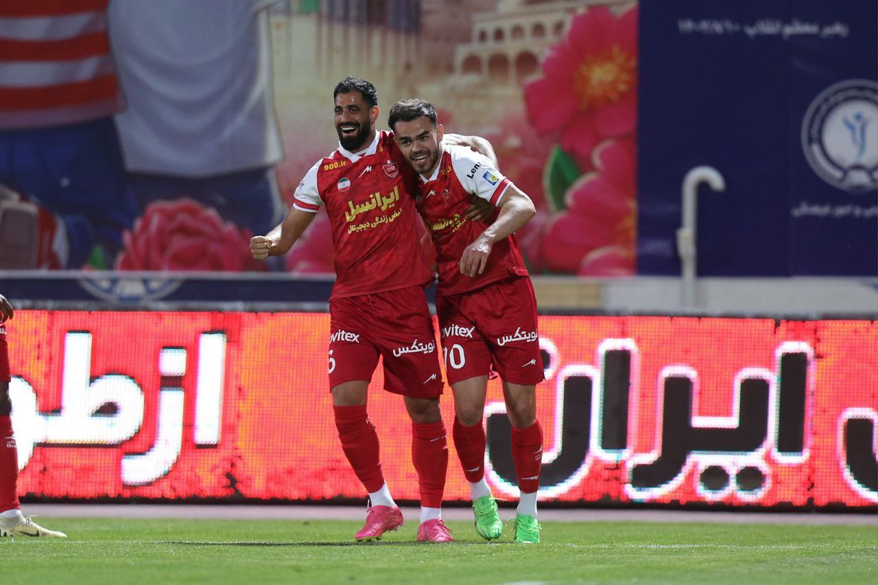 گزارش زنده: گل‌گهر ۰ - ۱ پرسپولیس/ پایان نیمه‌اول