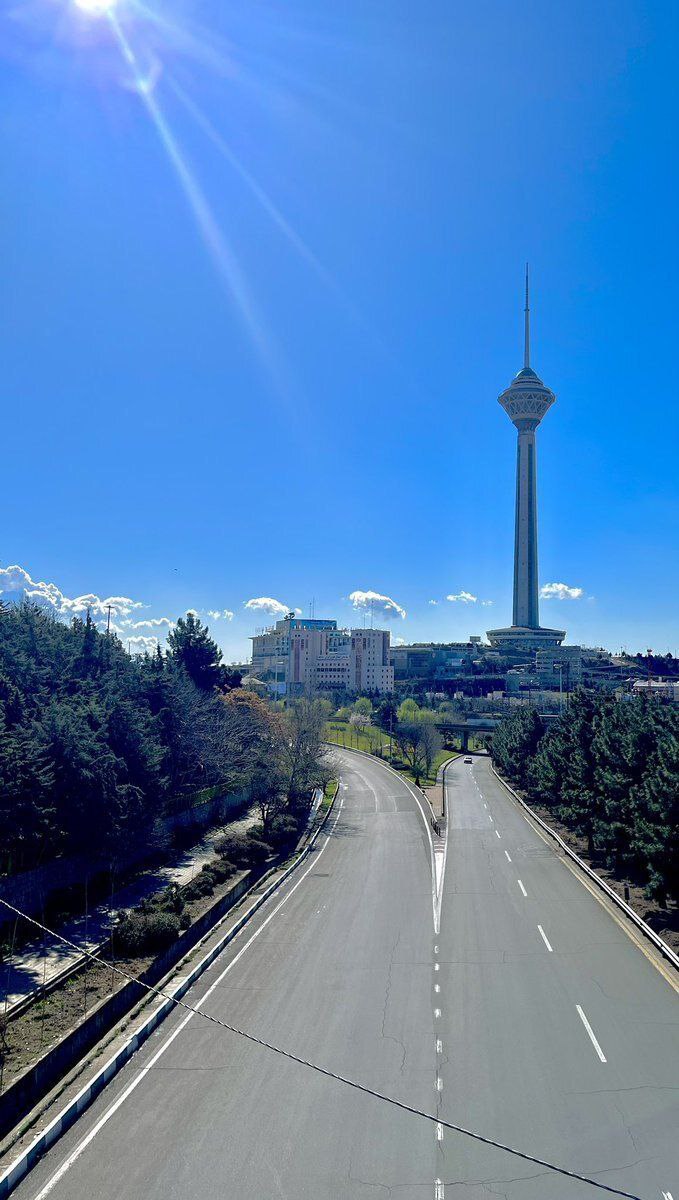 تهران؛ پاک و خلوت با آسمانی آبی!