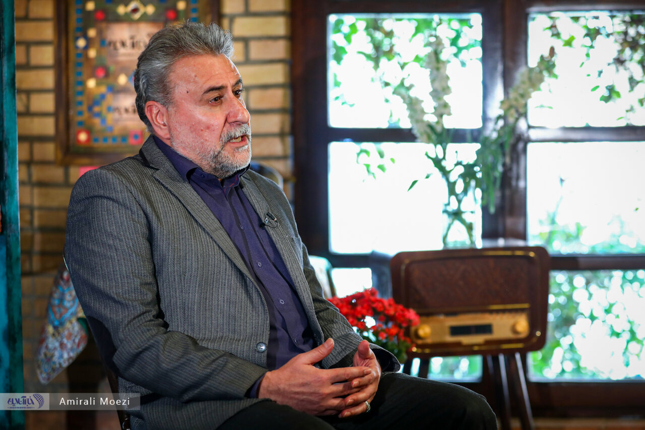 فلاحت‌پیشه: «رئیسی» ضعیف‌ترین رئیس‌جمهور تاریخ ایران است