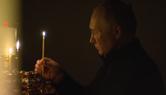 حمله تروریستی مسکو؛ «پوتین» به یاد جان‌باختگان شمع روشن کرد