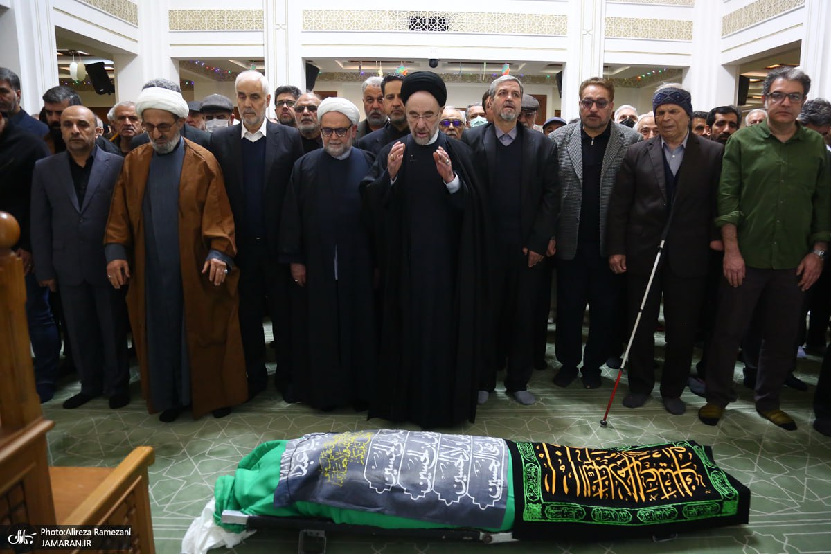 حضور محمد خاتمی در منزل مرحوم زهرا شجاعی +تصاویر