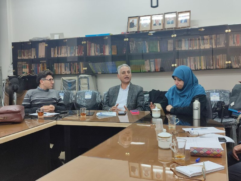 جامعه پذیری و چالش‌های آن در ایران امروز