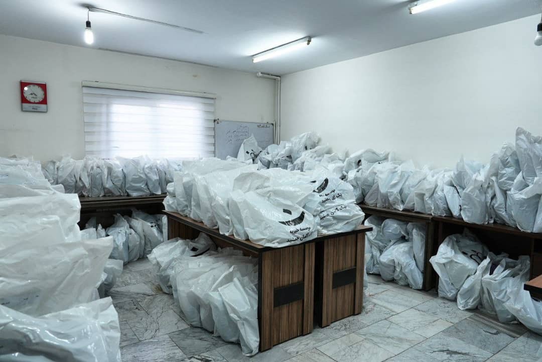 اهدای ۳۷۰۰ دست لباس گرم به کودکان و زنان سرپرست خانوار در ۸ استان کشور