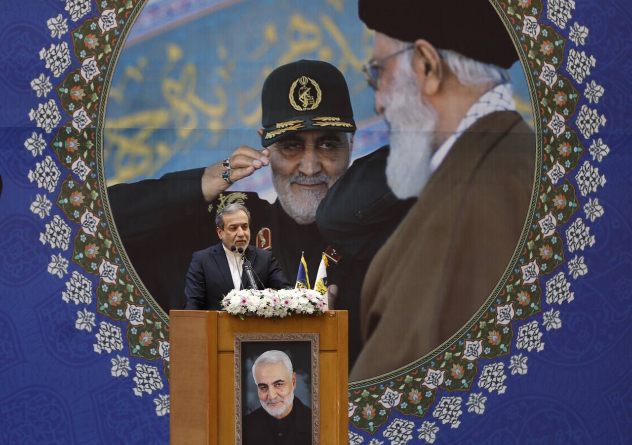 عراقچی: ارتش سوریه قبل از جنگیدن شکست خورد/ این زنگ هشداری برای ماست