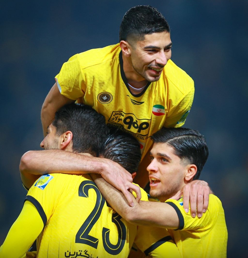 پرسپولیس با «کریم» به آرامش رسید/ سپاهان با هت‌تریک لیموچی در صدر