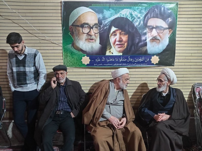 ناصر مهدوی: آیت الله منتظری، الگوی الهیاتی است/ فاضل میبدی:آیت الله منتظری بر این باور بود ولایت فقیه، منصوب از بالا نیست/هاشم هدایتی:هیچ حرفی با حکمرانان ندارم و نا امید شدم