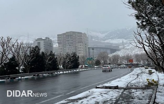 بارش برف و کاهش دما در کشور/ دریای خزر و خلیج فارس مواج است