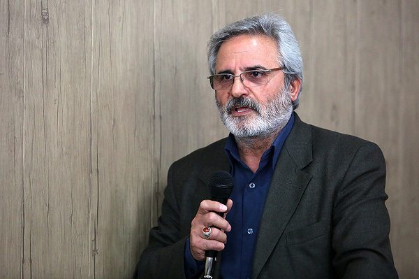 کارگران و بازنشستگان زیر بار «گرانی دارو» له شدند