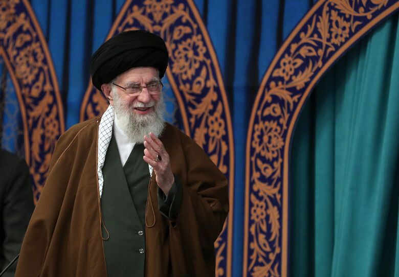 رهبر انقلاب: آمریکا متجاوز و دروغگو است