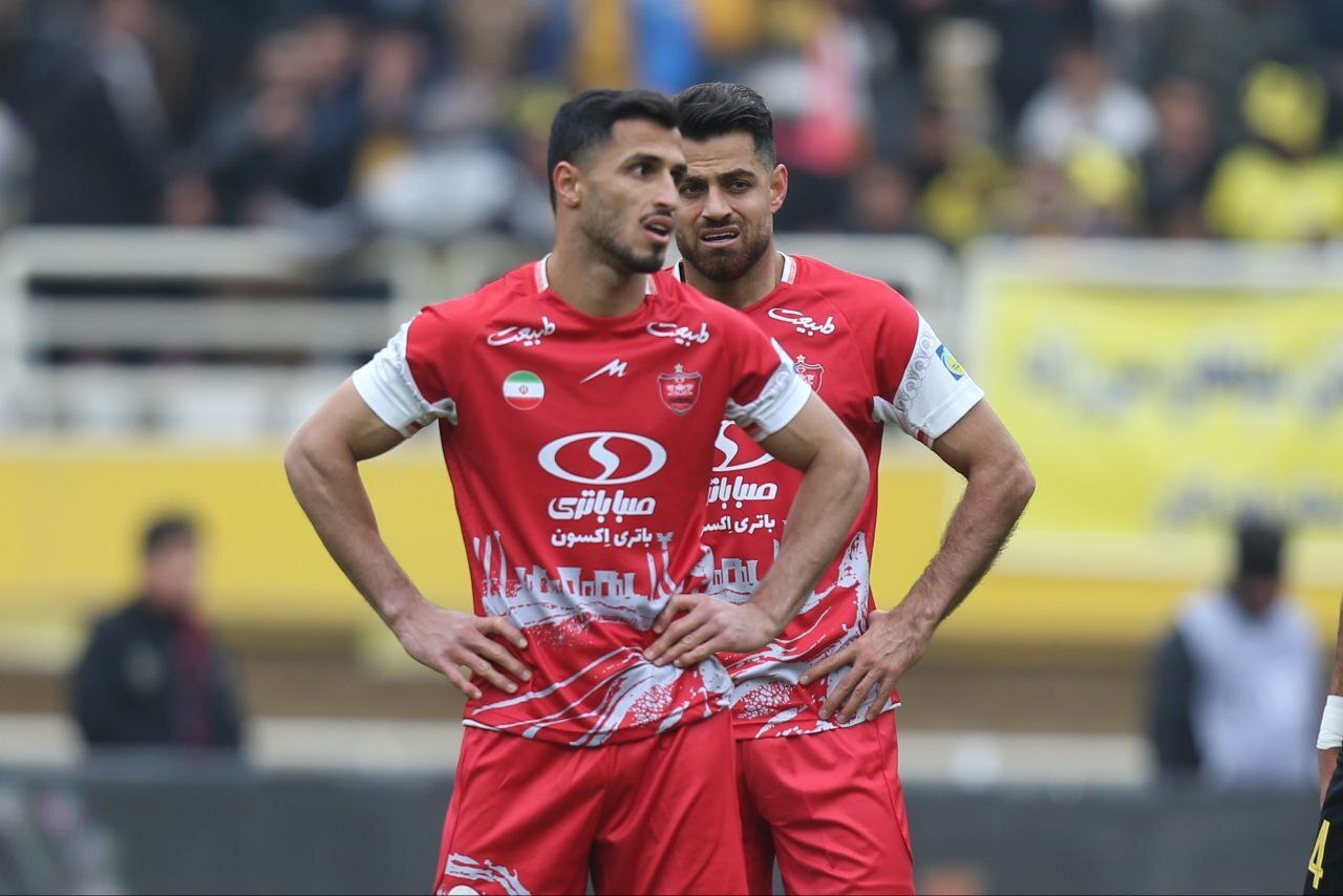 گزارش زنده: سپاهان ۱ - ۱ پرسپولیس/ پایان نیمه‌اول
