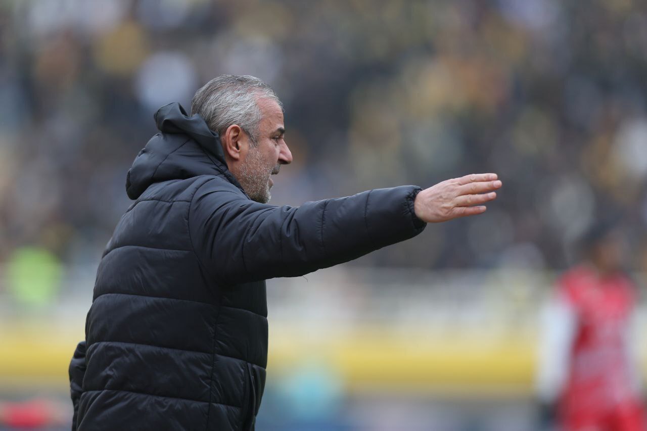گزارش زنده: سپاهان ۱ - ۱ پرسپولیس/ پایان نیمه‌اول