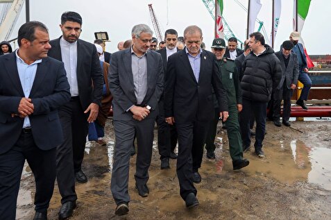 رئیس‌جمهور از شرکت صنعتی دریایی ایران «صدرا» بازدید کرد