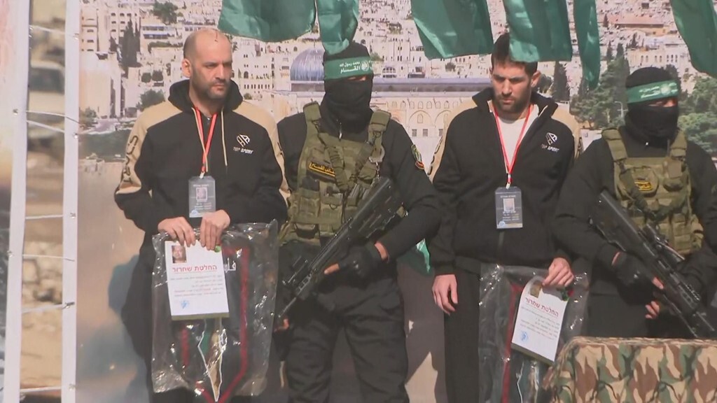 مقاومت فلسطین ۳ اسیر اسرائیلی را تحویل داد