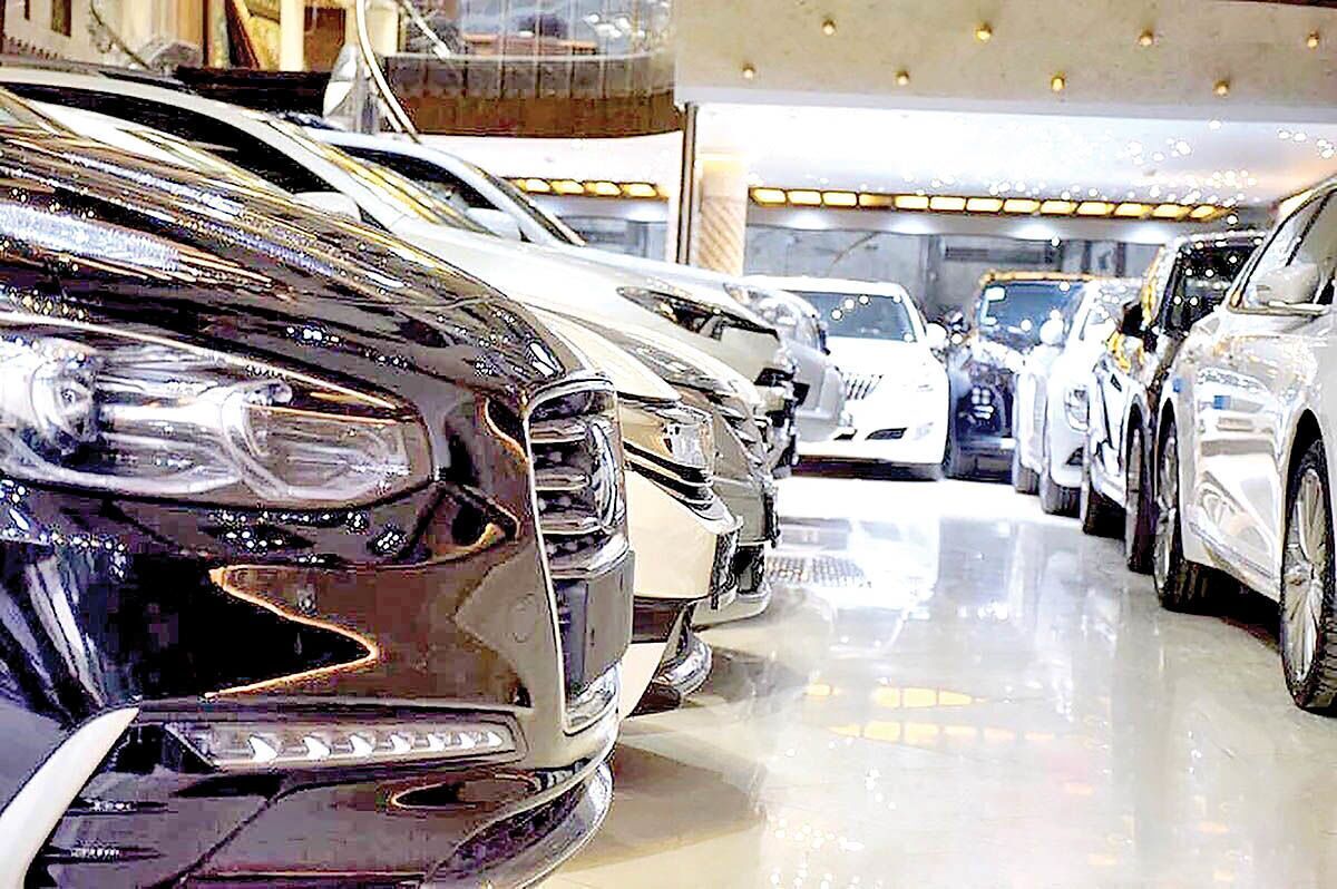 دلار چه بلایی بر سر بازار خودرو آورد؟