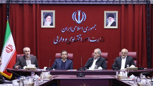 حضور پزشکیان در وزارت اقتصاد حضور پزشکیان در وزارت اقتصاد