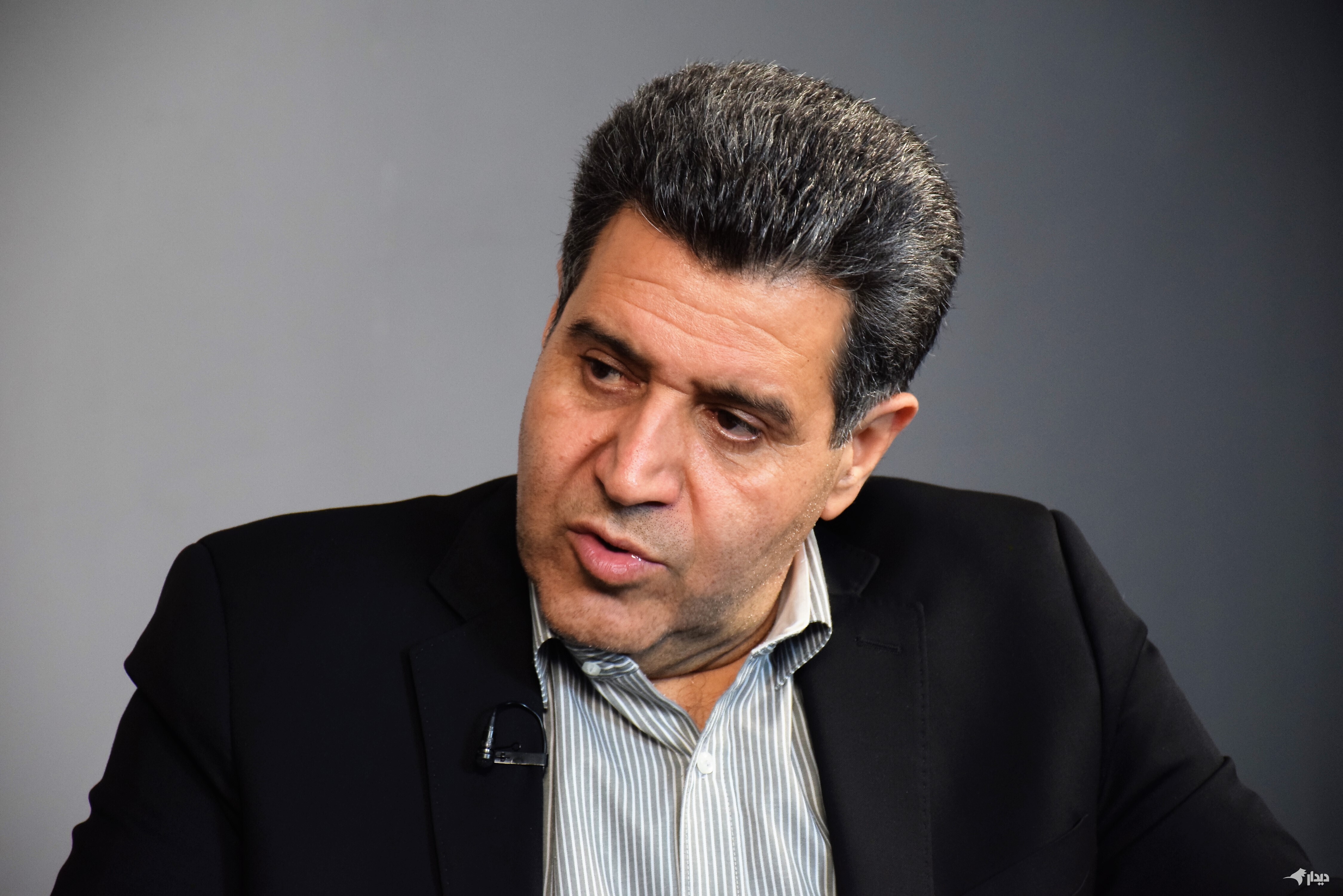 حسین سلاح‌ورزی: عباس علی‌آبادی گفت که بچه‌مچه‌های اطراف رئیسی در ذهن او جا انداخته‌اند؛ حضور من در ریاست اتاق، اقتدار دولت را زیر سوال می‌برد!/ با وجود تحریم‌ها به ازای هر ایرانی، سالیانه ۱۲۰ میلیون تومان درآمد سرانه از دست رفته داریم/ بعد از ۴۶ سال حمایت از آرمان‌های مردم مظلوم فلسطین به آرمان‌های مردم کم‌توقع ایران برگردیم