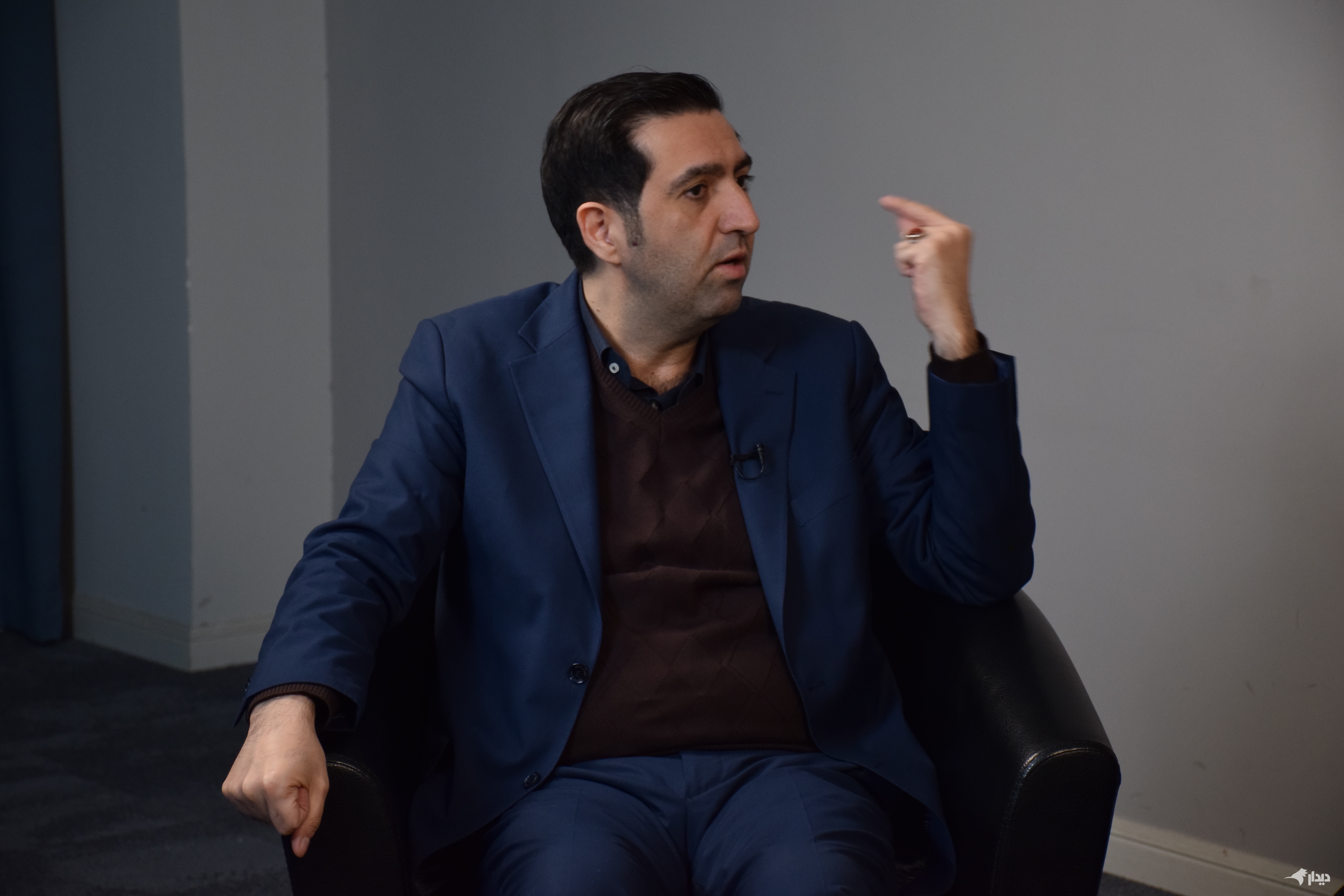 پیام برازجانی: گفته می‌شود که هنوز هلی‌کوپتر ریاست جمهوری در آشیانه است و ایران، کوه زیاد دارد! / سعید آجرلو: مگر در برجام آمده بود که روی موشک ننویسیم؛ مرگ بر اسرائیل؟