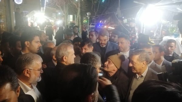 حضور پزشکیان در میان مردم رودهن حضور پزشکیان در میان مردم رودهن