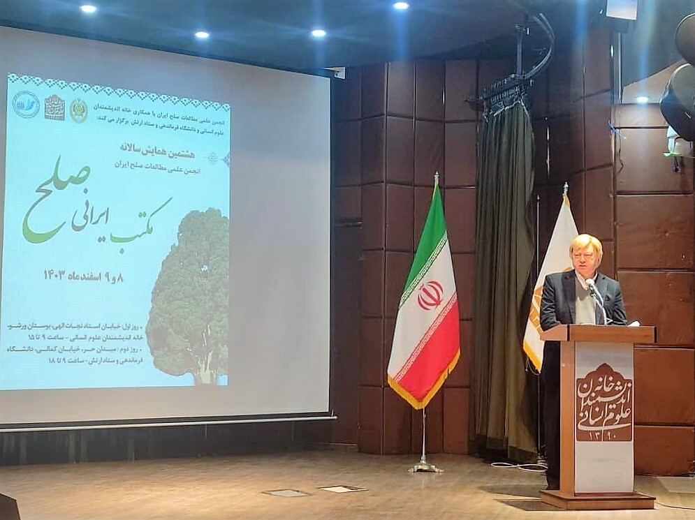 مقصود فراستخواه: کنش و اندیشیدن در مسیر دستیابی به صلح، مسیر تربیت و مکتب ایرانی صلح است