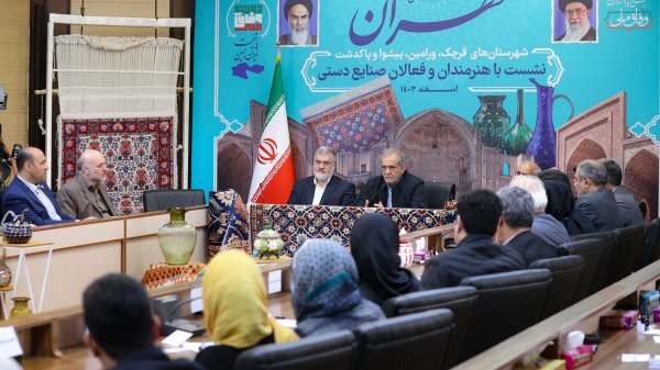 رئیس‌جمهور: هیچ‌کس را نمی‌توان با زور متقاعد کرد که راه ما برتر است