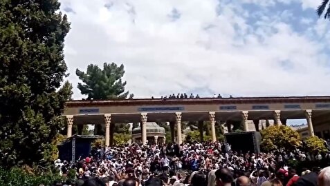 لحظات پرشور تحویل سال در حافظیه و تخت جمشید