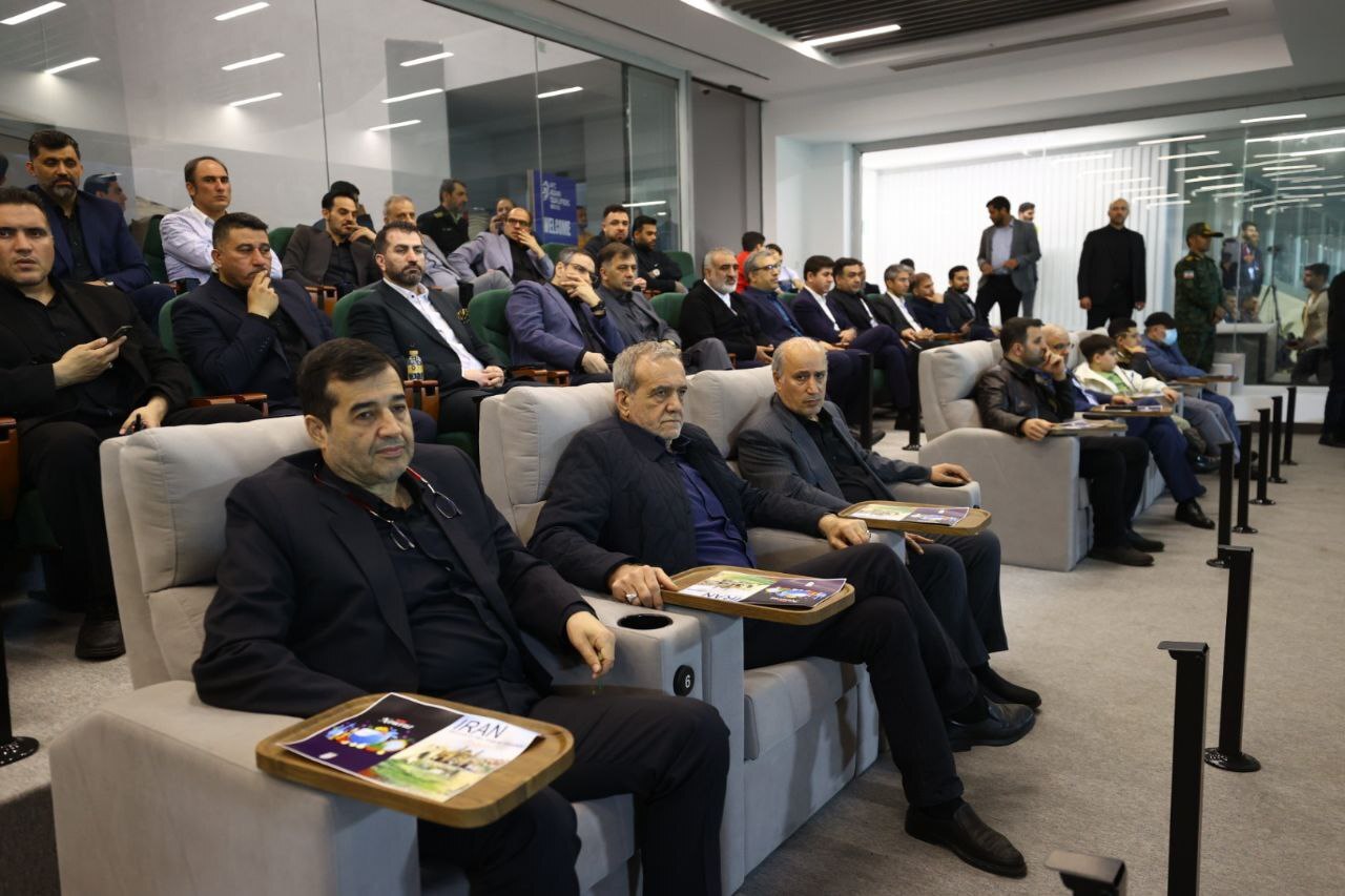 گزارش زنده: ایران ۱ - ۰ امارات/ پاس عالی قدوس و گل سردار/ پایان نیمه اول پس از ۷۶ دقیقه!