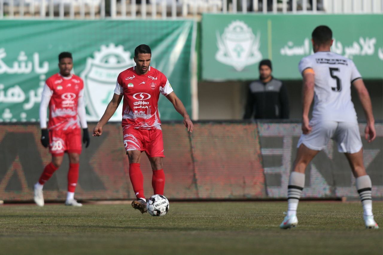 گزارش زنده: آلومینیوم ۰ - ۰ پرسپولیس/ پایان نیمه‌اول