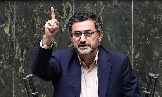 افراد انقلابی‌نما، مجلس را به خریداری شده‌ها و خریداری نشده‌ها تقسیم کردند