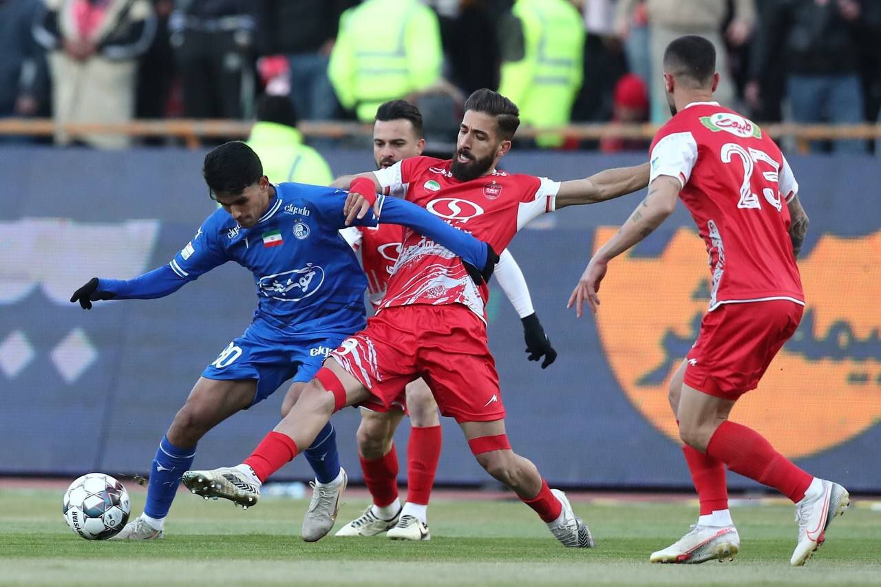 گزارش زنده: پرسپولیس ۱ - ۰ استقلال/ وقتی دورسون راضی به دادن پنالتی نبود! +ویدیو