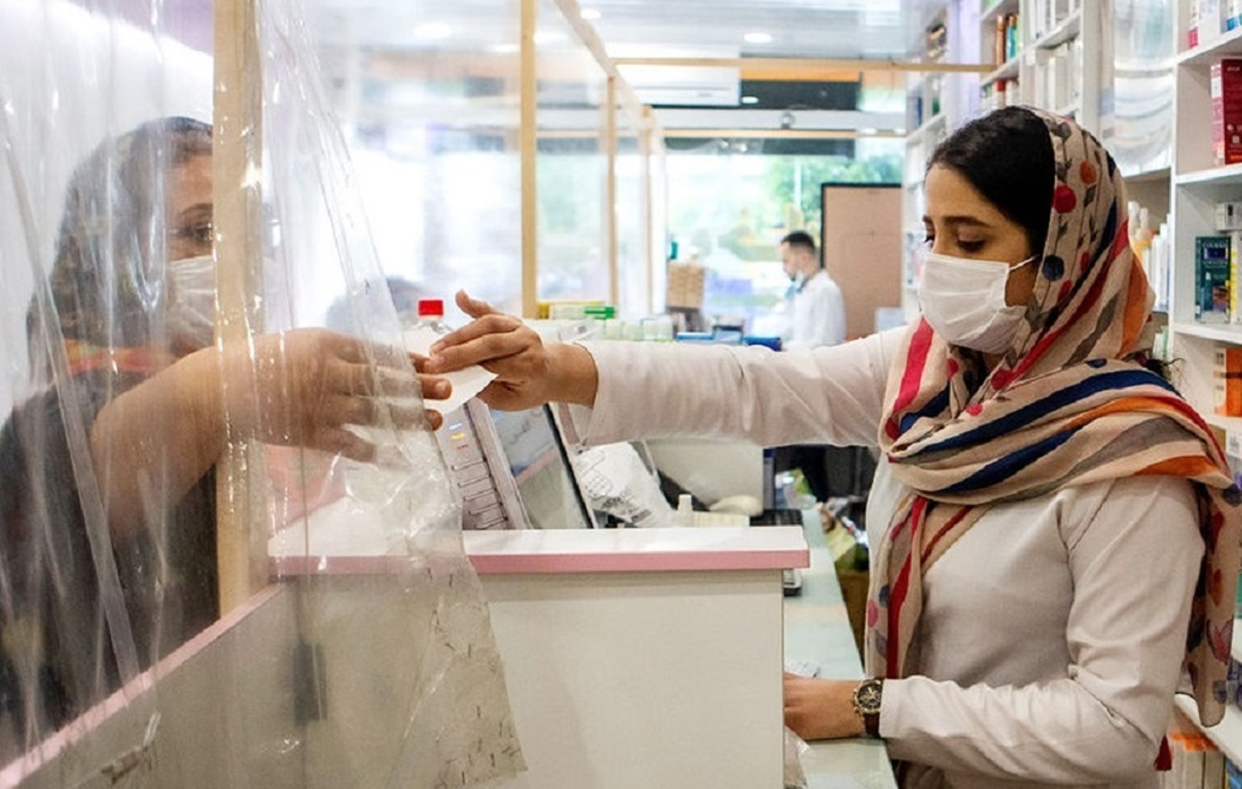 اخوت‌پور: هیچ جای دنیا برای ارائه درمان از اعتقادات بیمار سوال نمی‌کنند