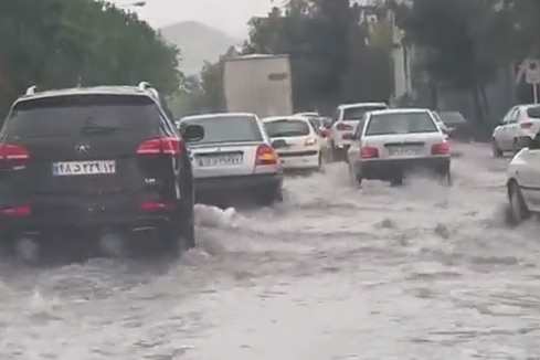 بارش شدید باران و تگرگ در محور‌های خراسان رضوی