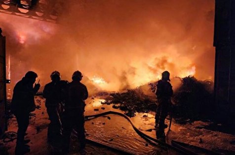 صدای چند انفجار؛ یک انبار کالا در جنوب تهران آتش گرفت