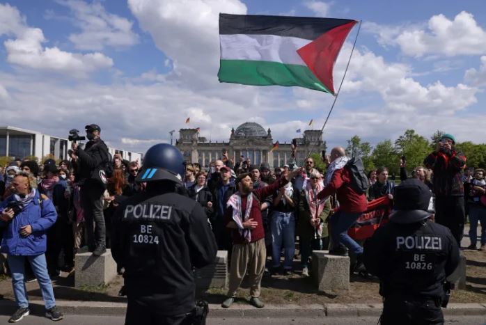 طوفان‌الاقصی؛ حمله مقاوت عراق به حیفا/ پرچم فلسطین بر دوش بنیانگذار آمریکا