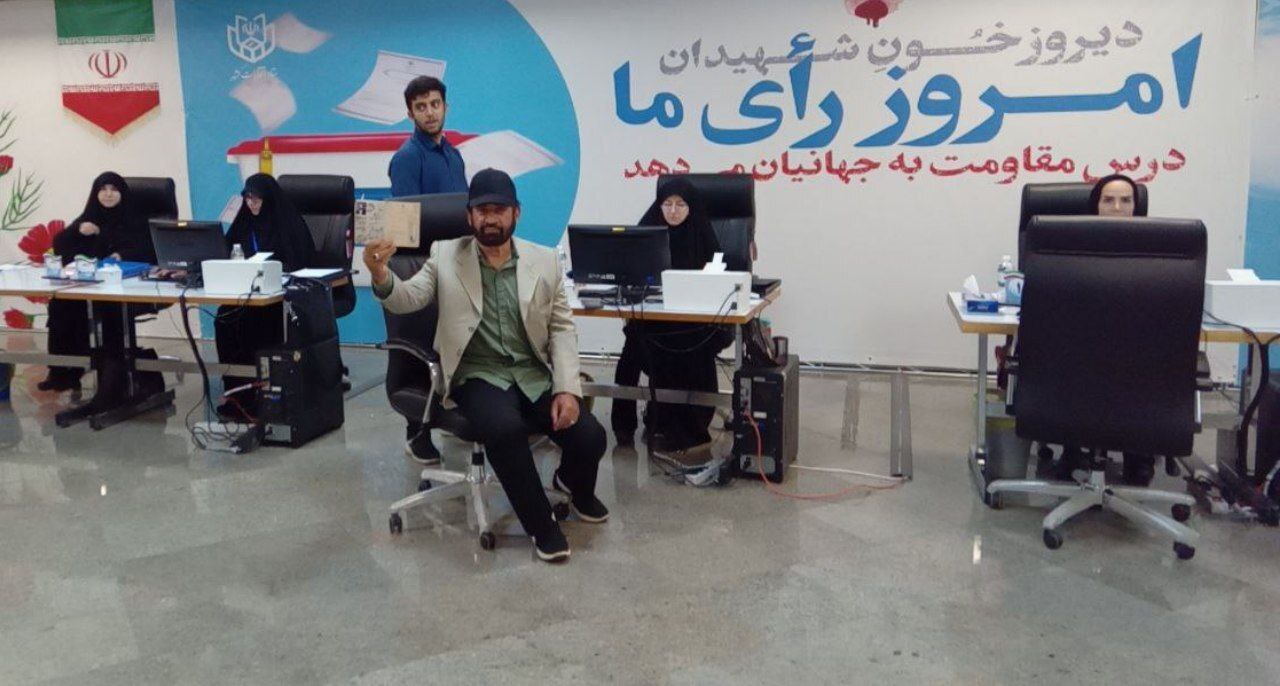 ثبت‌نام انتخابات ریاست جمهوری؛ وزیر ارشاد آمد/ حضور معاون احمدی‌نژاد +عکس