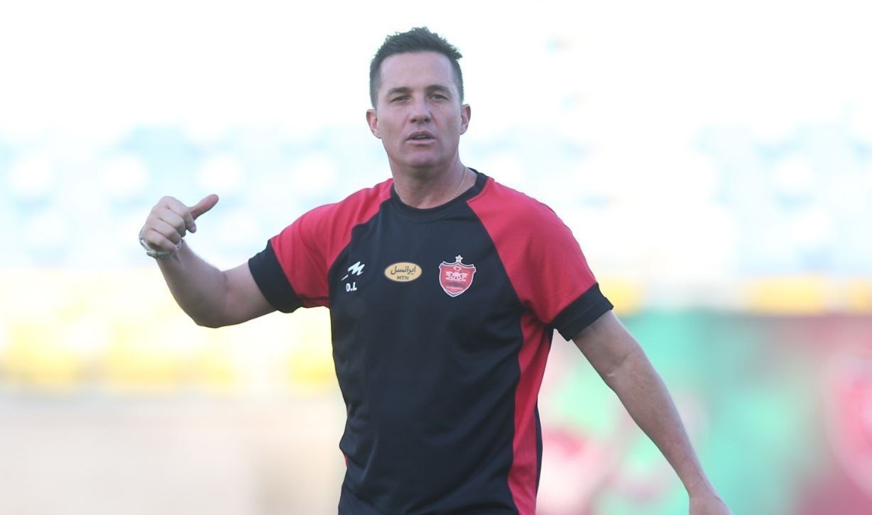 اوسمار در پرسپولیس می‌ماند؟