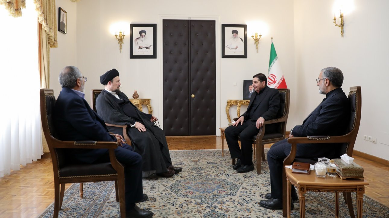 حضور سیدحسن خمینی در دفتر سرپرست ریاست جمهوری حضور سیدحسن خمینی در دفتر سرپرست ریاست جمهوری