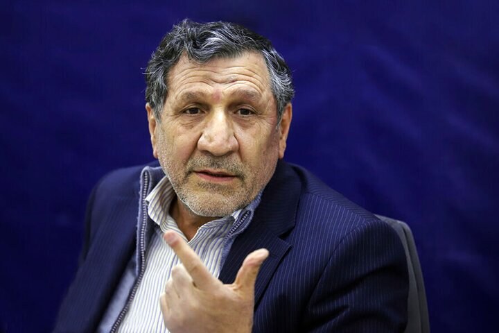 هنوز پیکر رئیسی پیدا نشده بود،  برخی در دولت رپرتاژ می‌دادند!