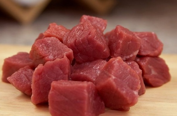 قیمت گوشت شتر در میادین میوه و تره‌بار