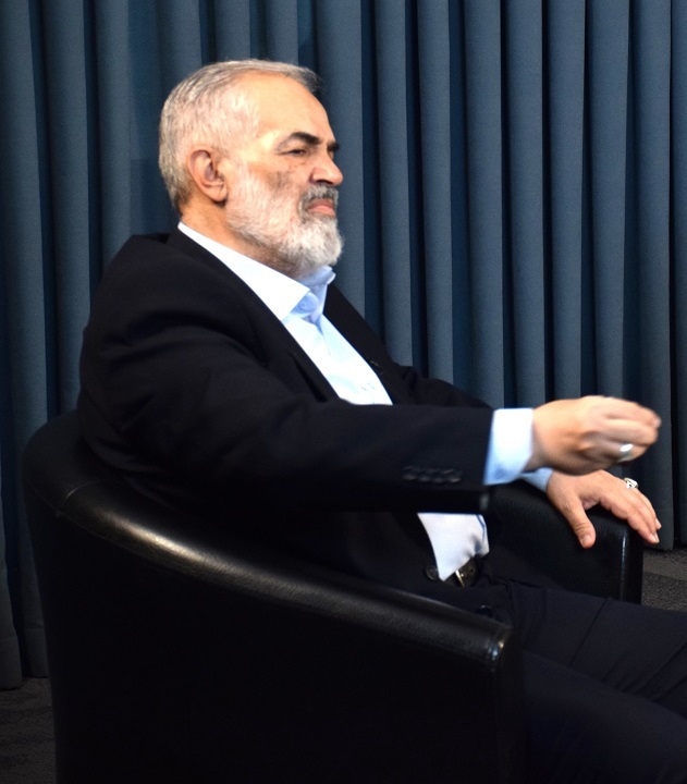 قدیری ابیانه: اصلاح‌طلبان می‌خواهند تحریم‌ها تشدید شود/ ظریف متن برجام را نخوانده بود/ مجید حسینی: اصلاح‌طلب‌ها مال ساختند اصولگرا‌ها بانک/ ادبیات