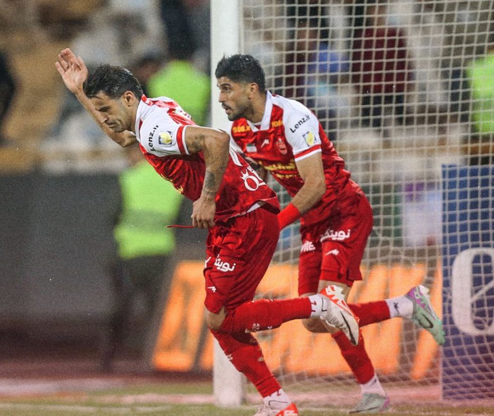 نساجی ۰ - ۰ استقلال/ پرسپولیس ۴ - ۳ استقلال خ/ رنگِ جام عوض شد!