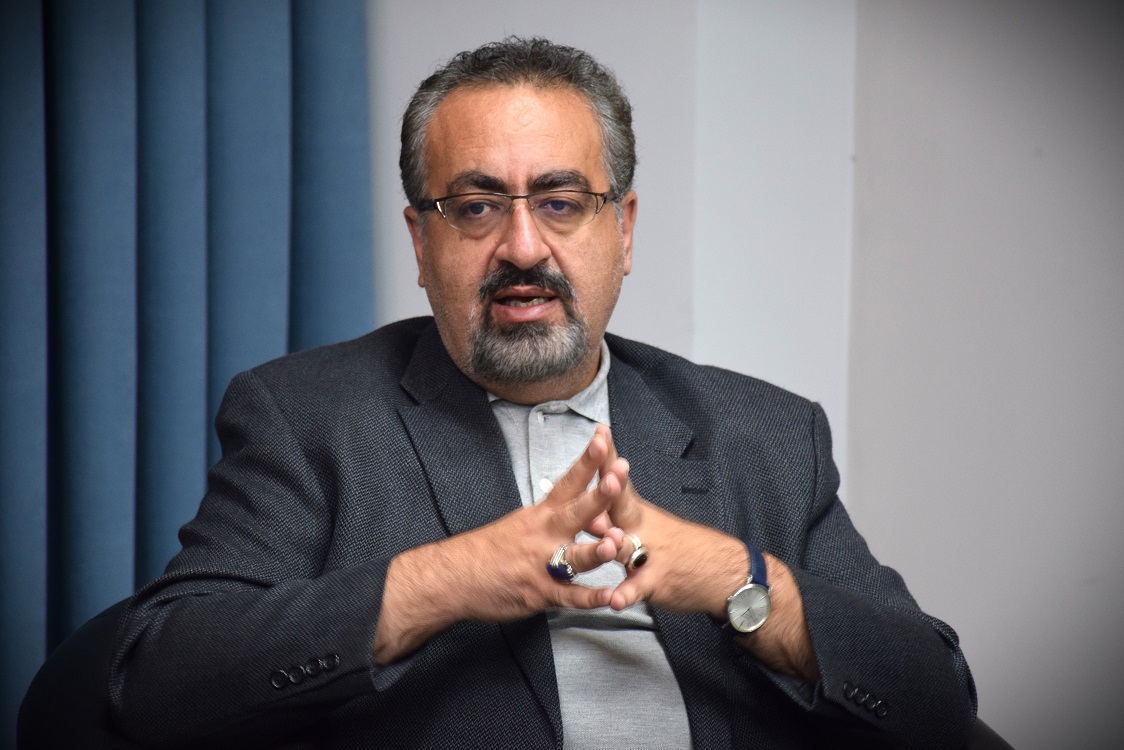 کیانوش جهانپور: خبر جلوگیری از واردات واکسن کرونا کذب محض بود/سرکوب درآمدی و تعرفه دستوری دلیل مهاجرت پزشکان/ سالیانه باید ۱۰ هزار تخت بیمارستانی اضافه شود، اما بودجه نیست