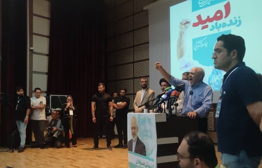 ظریف: برخی‌ها یک جهان فرصت‌سوزی و یک جهان توهم داشتند/ برای ما تحریم و سرکوب آوردند