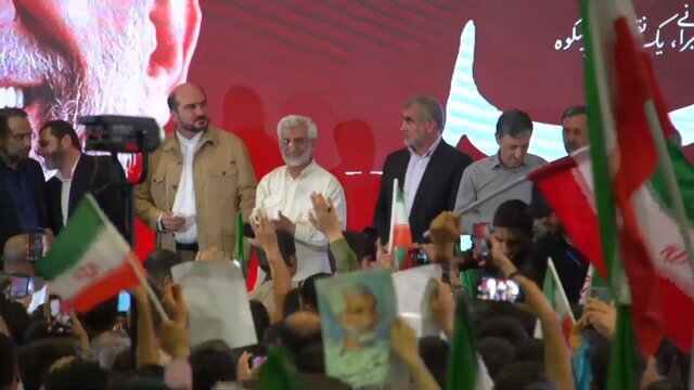 جلیلی: ملت ما هم هسته‌ای می‌شود و هم موشکی