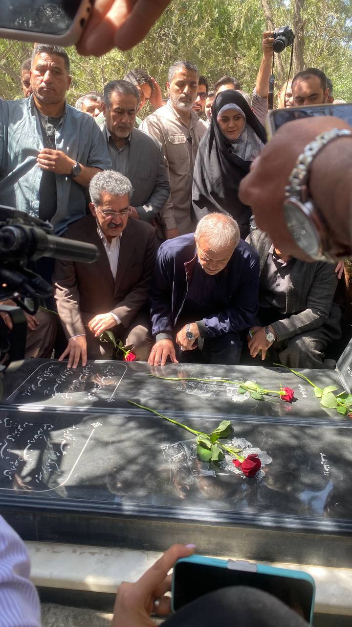 واکنش‌ها به مناظره سوم؛ نامزدهای اصولگرا درباره حقوق زنان تناقض‌گویی کردند/ حضور پزشکیان در گلزار شهدای سنندج +عکس