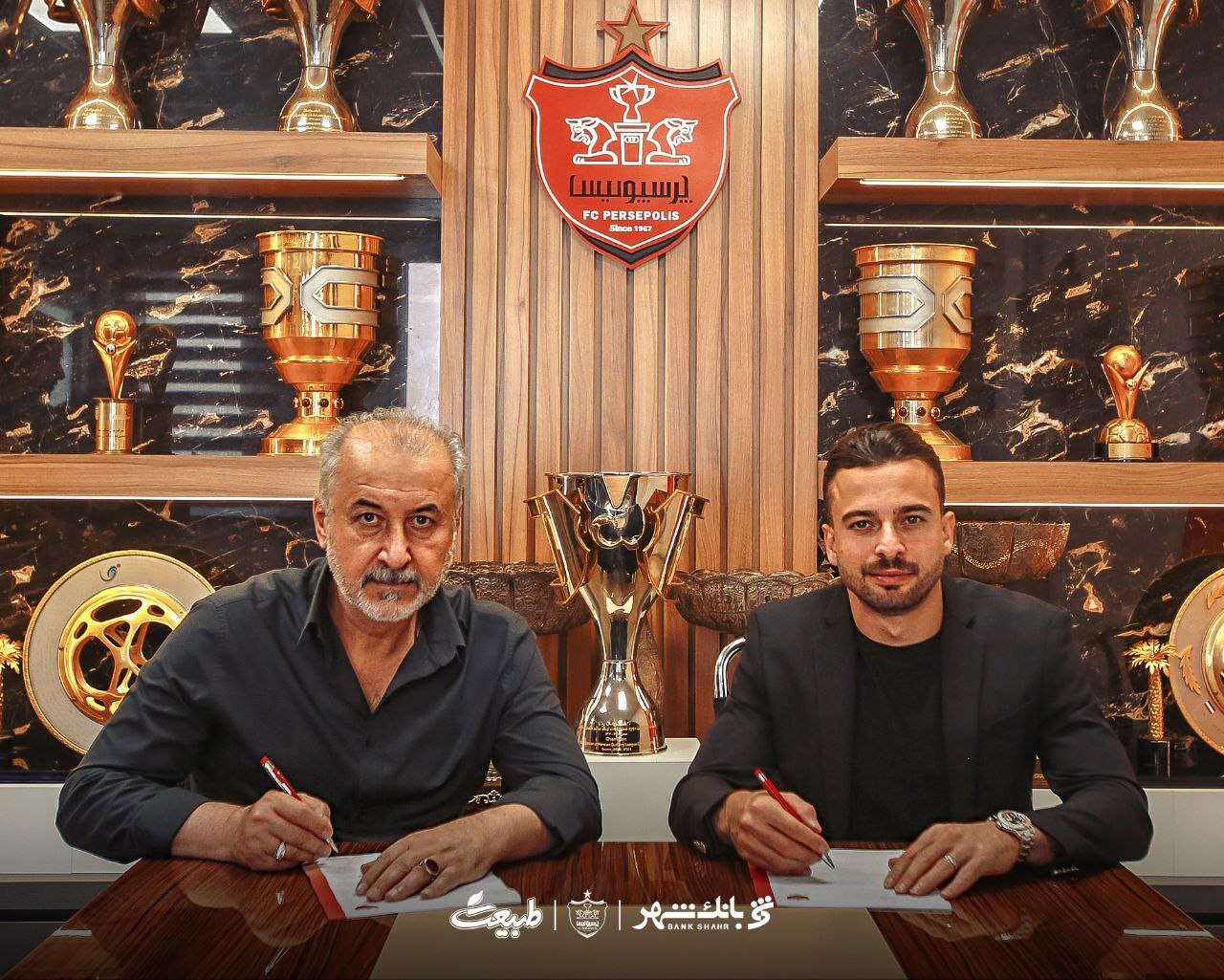«سروش» با پرسپولیس تمدید کرد +عکس