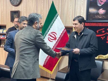 تقدیر مخبر از عوامل نیروگاه رامین اهواز