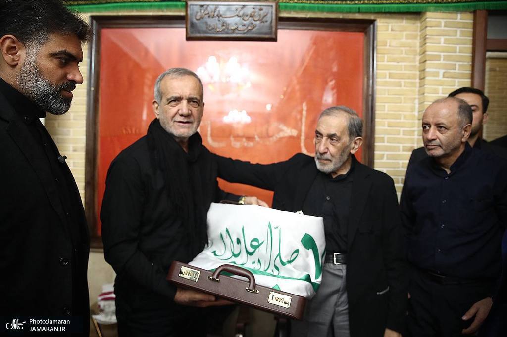 حضور پزشکیان در حسینیه ثارالله