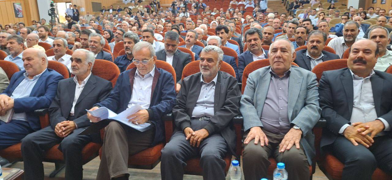 پزشکیان: کاسبان تحریم می‌خواهند در تحریم بمانیم تا بخورند و ببرند