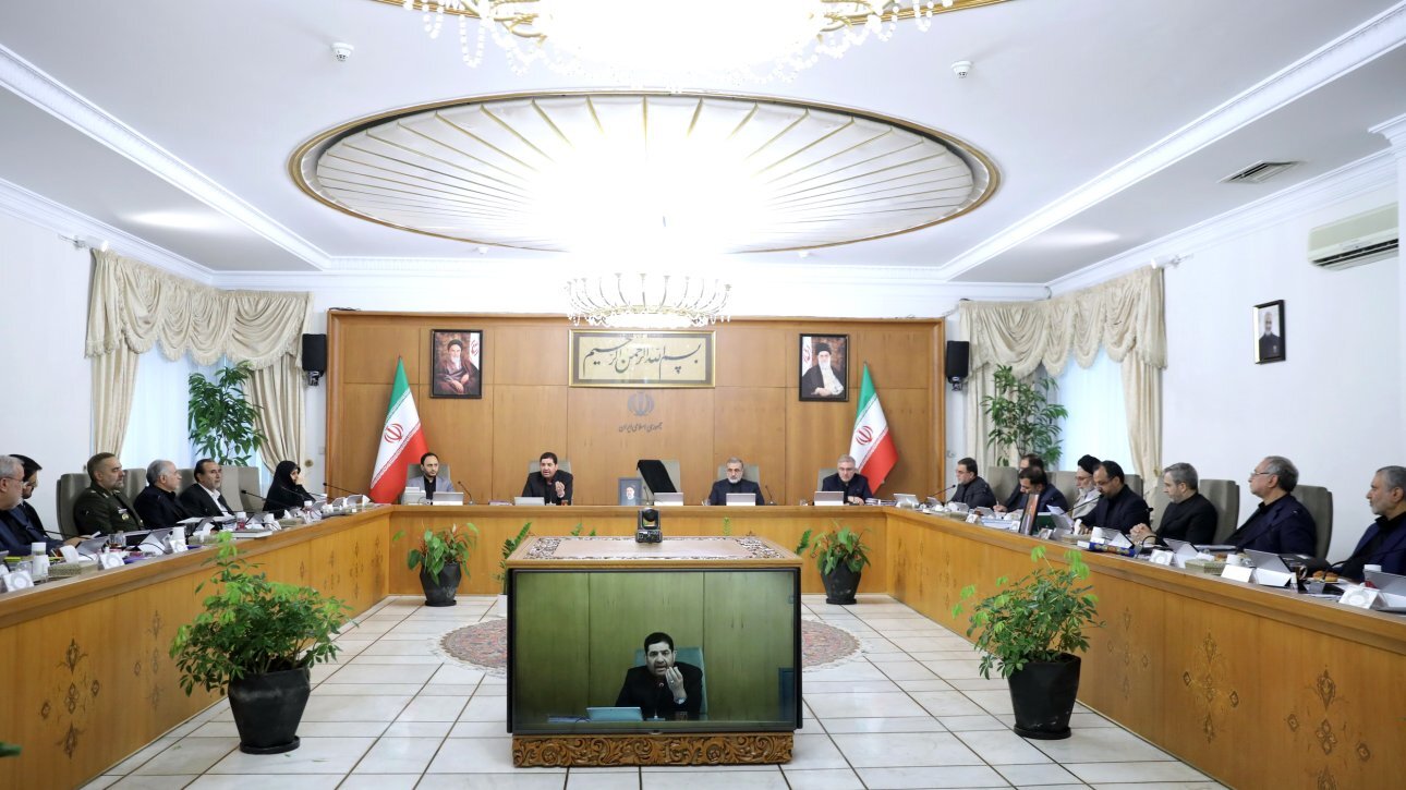 مخبر: خدمات رئیسی قابل انکار نیست
