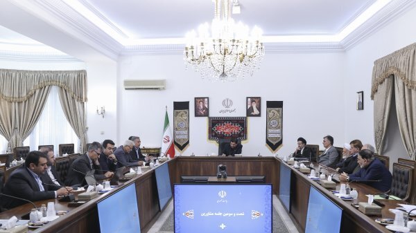 مخبر: دولت هیچ‌گاه ارزپاشی نکرد